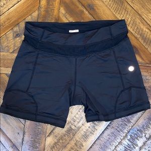 Lululemon padded bike shorts